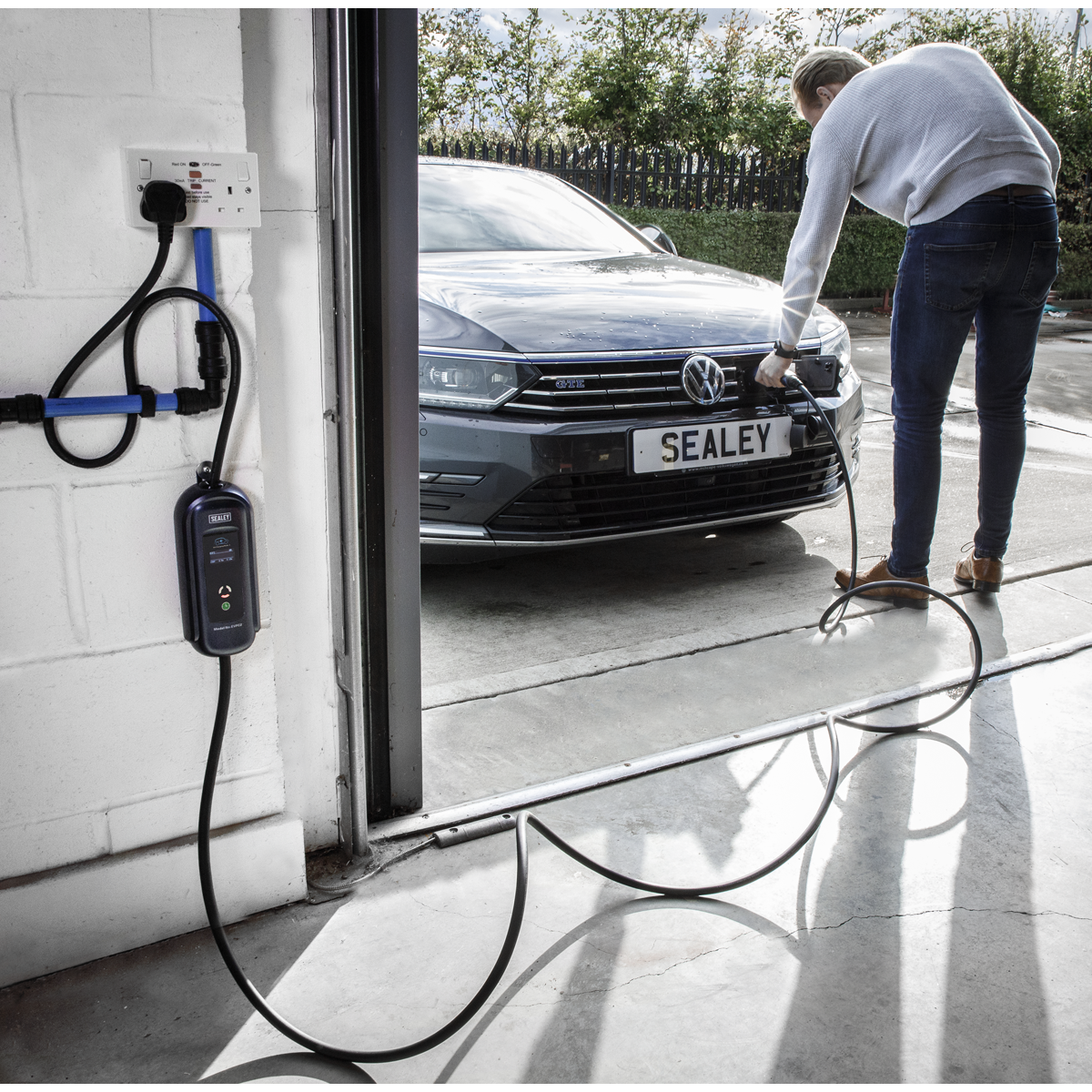 Portable EV Charger Type 1 to UK 10A 5m Cable (Genuine Sealey EVPC1)