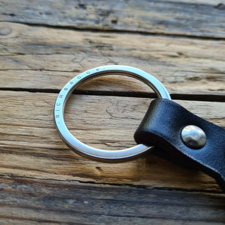 Richbrook Official Licensed BLACK Embossed Leather Keyring - Ford ST